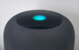 Apple Siri awake