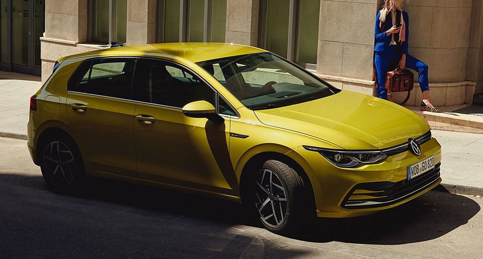 VW Golf 8 mit Alexa