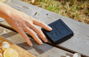 Friends of Hue Outdoor Switch