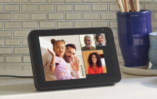 Gruppenanrufe Alexa Echo Show Videoanruf einer Gruppe