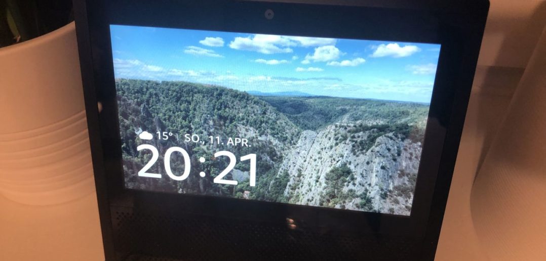 Echo Show Uhr groß