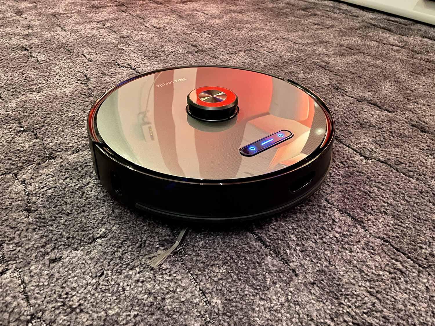 Der Proscenic M8 Pro auf Teppichboden