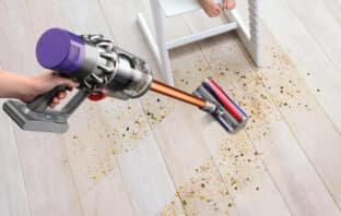Dyson V11 Absolute