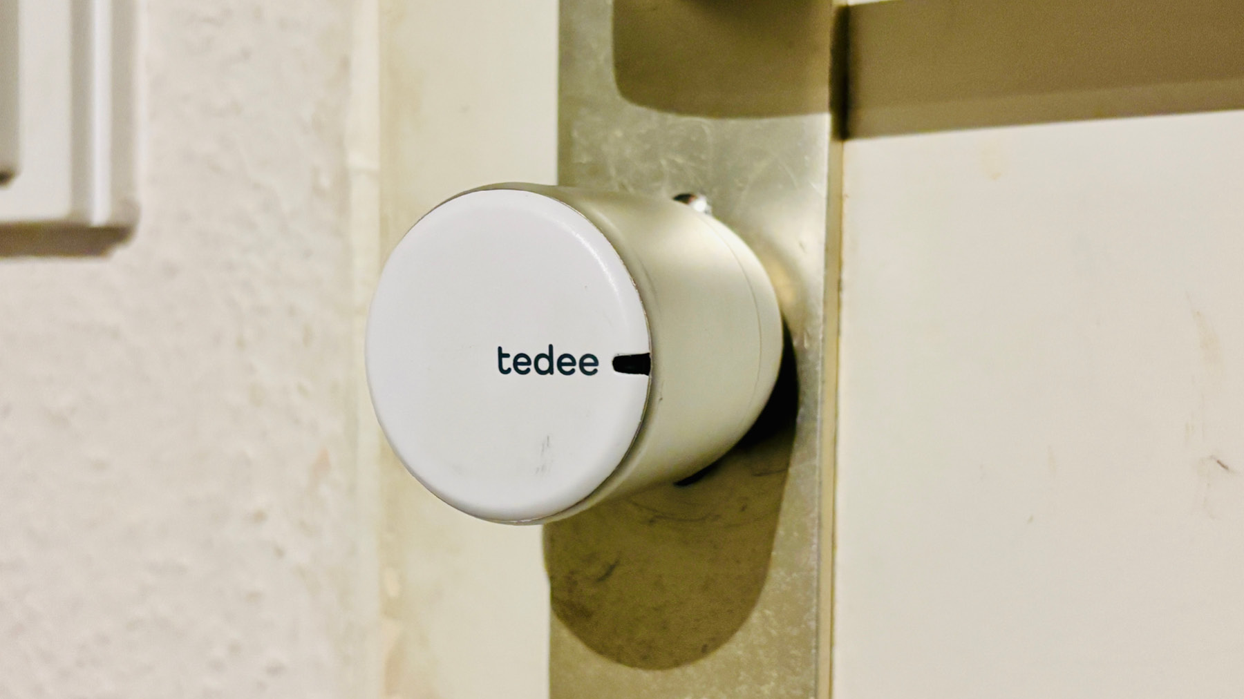 Tedee PRO | TEST | Schlicht, kompakt und zuverlässig Tedee PRO - Wir haben das kleine Smart Lock getestet!